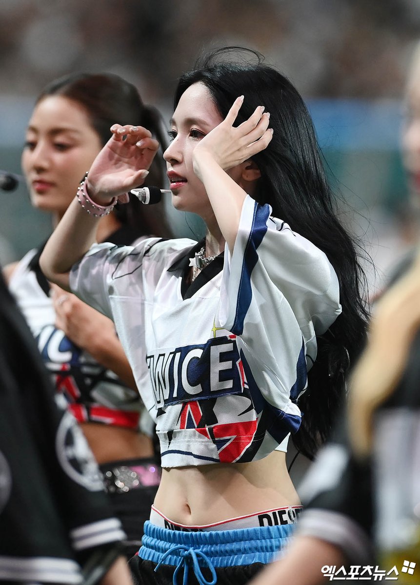MINA OH MY GOD??? 😵‍💫