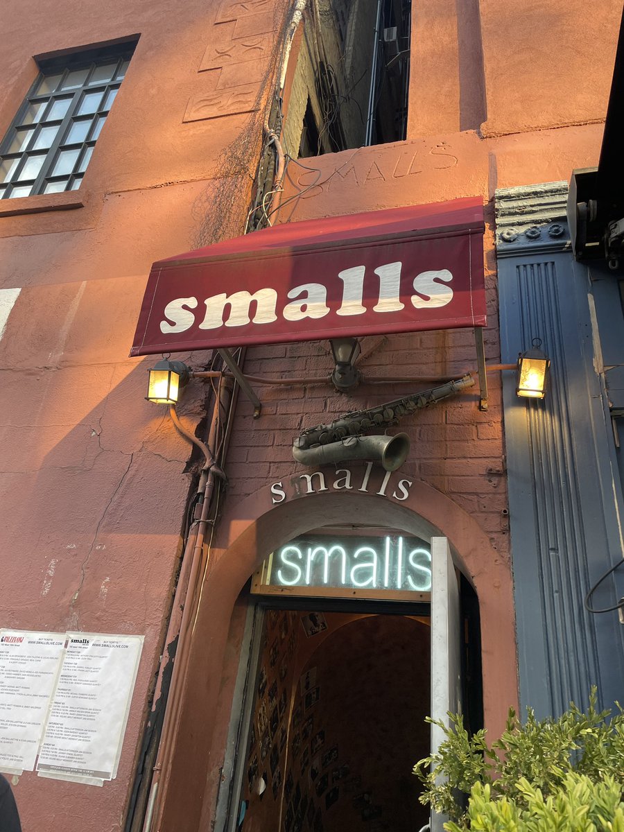 November522's tweet image. 어제 재즈바 공연. 좋았다!