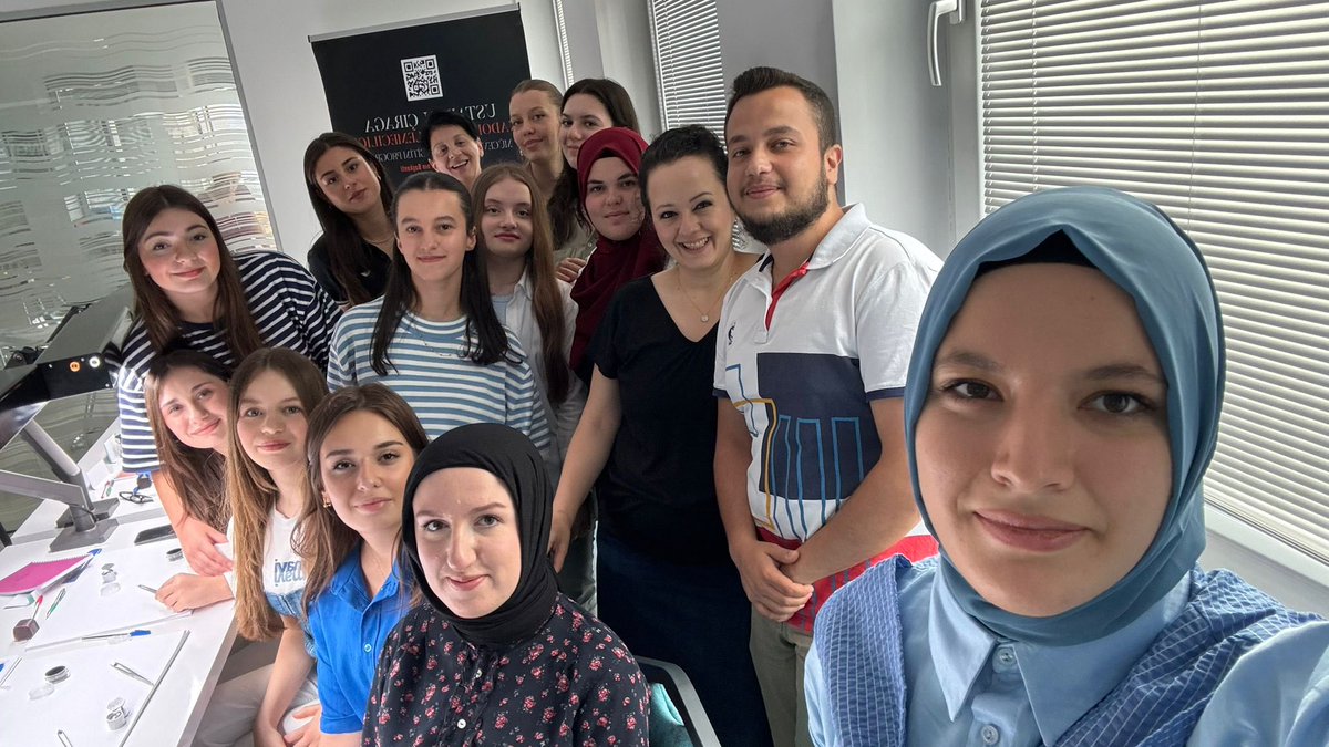 #Üsküp’te düzenlenen “Ustadan Çırağa - Anadolu Taş İşlemeciliği ve #Mücevher Üretimi Mesleki Eğitimi” Gostivar’dan gelen öğrencilerimizle devam ediyor. <a href="/yeeuskup/">Yunus Emre Enstitüsü - Kuzey Makedonya</a> <a href="/yeeorgtr/">Yunus Emre Enstitüsü</a>