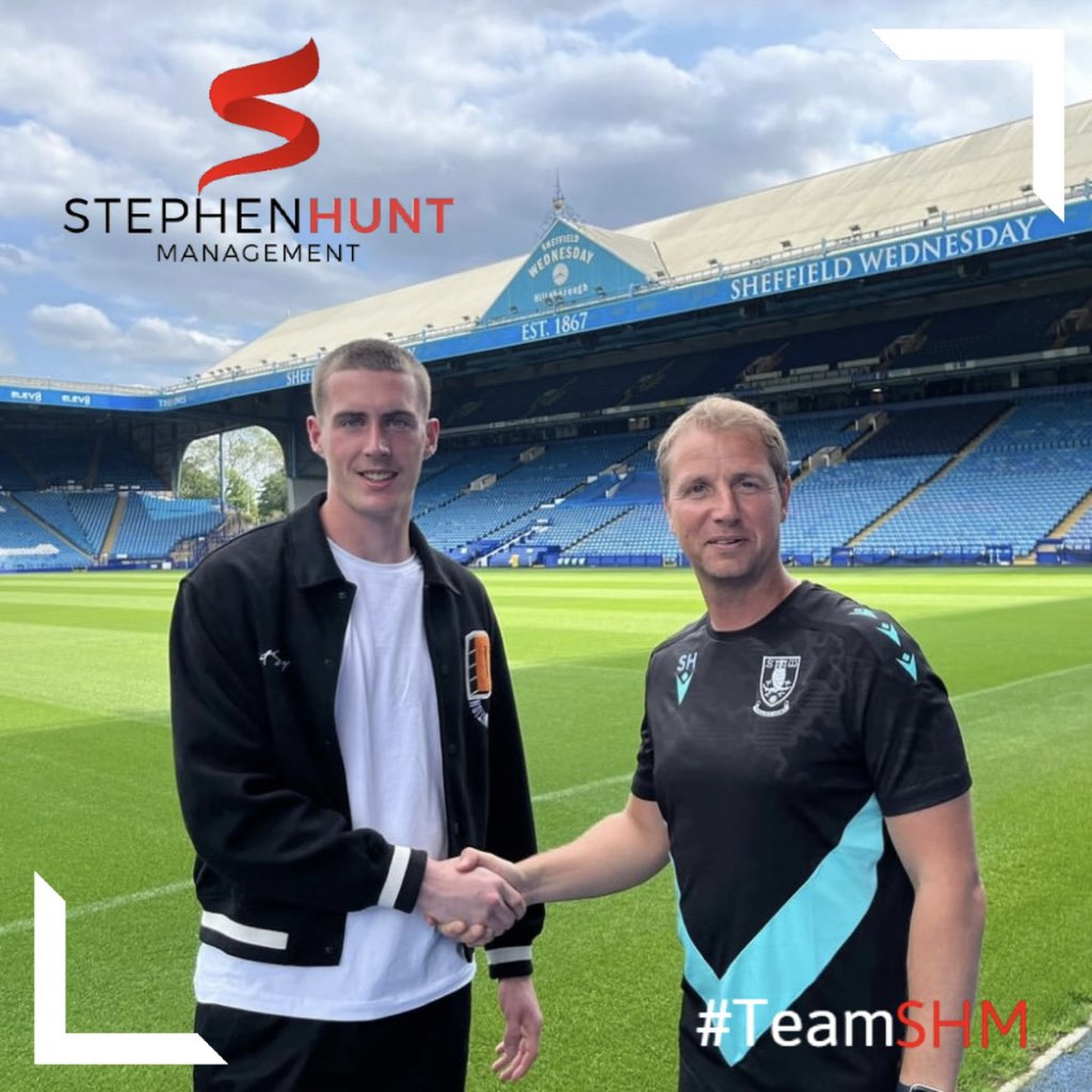 Stephen Hunt Management (@teamshm_) on Twitter photo โ๏ธ Killian Barrett >>> <a href="/swfc/">Sheffield Wednesday</a> โ
Delighted for <a href="/KillianBarrett5/">Killian Barrett</a> as he signs for Championship side Sheffield Wednesday following a successful trial period๐งค
A big opportunity for the Irish shot stopper- keep it going Killian ๐ช
#SWFC #KB #TeamSHM โ๏ธ Killian Barrett >>> <a href="/swfc/">Sheffield Wednesday</a> โ
Delighted for <a href="/KillianBarrett5/">Killian Barrett</a> as he signs for Championship side Sheffield Wednesday following a successful trial period๐งค
A big opportunity for the Irish shot stopper- keep it going Killian ๐ช
#SWFC #KB #TeamSHM
