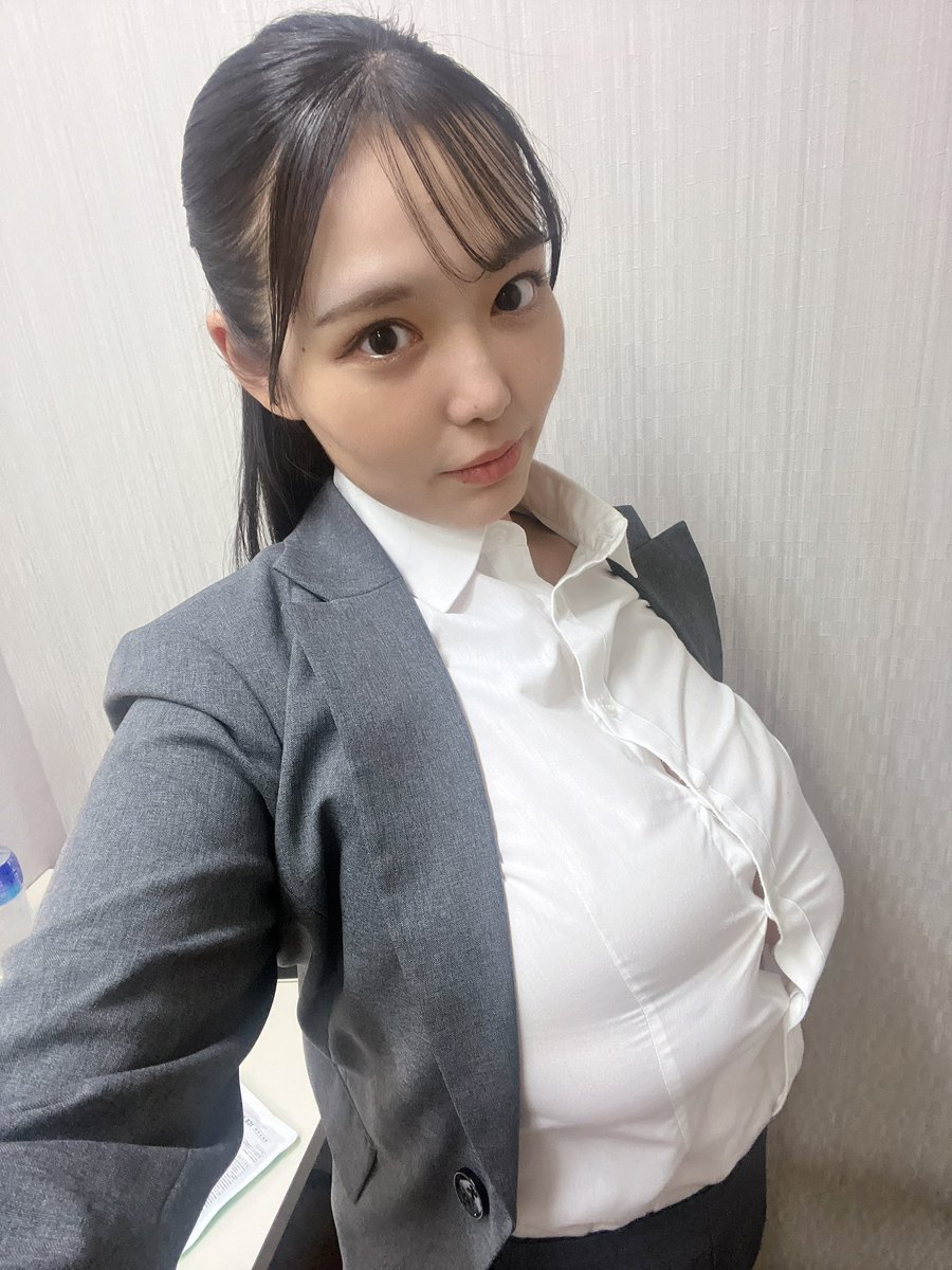 「はちきれんばかりのおっぱい」の現実🙂‍↕️ https://t.co/VanNzMsKFh