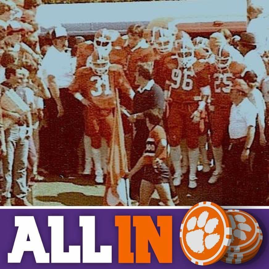PEGGIMARTIN's tweet photo. Its 31 days til Clemson football!🏈 https://t.co/LIPPFhjKEN
