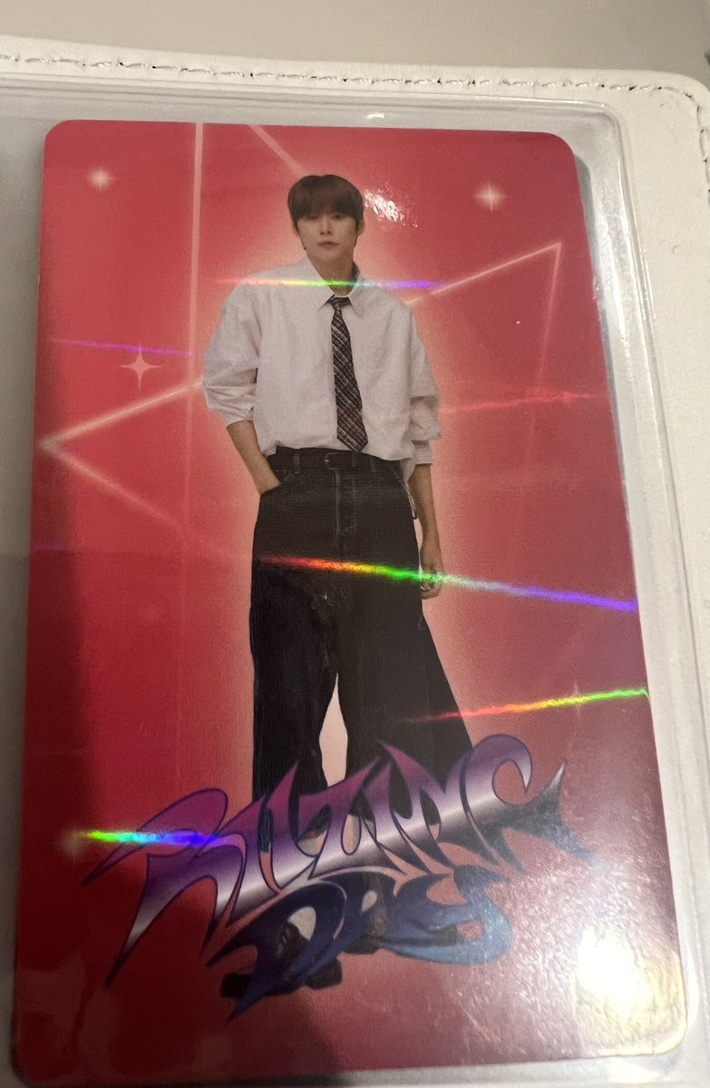 riize_kana's tweet photo. RIIZE RIIZING DAY ホルツ グッズ ラントレ 特典 6000円トレカ 交換

譲）厨二病 ウンソク

求）厨二病 ウォンビン

8/1東京ハイタ手渡しor郵送希望 https://t.co/1cwMJYpnn9