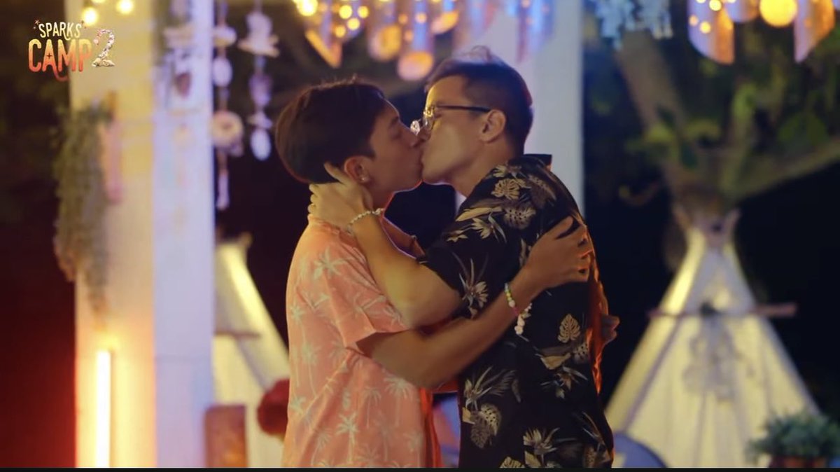 martinchuaaaa's tweet photo. Higupin ang #MaMi o higupin ang #ZuTin
@miggyruallo @bautistazuher 

#SparksCampS2 #SparksCamp https://t.co/HHoReWeEZg