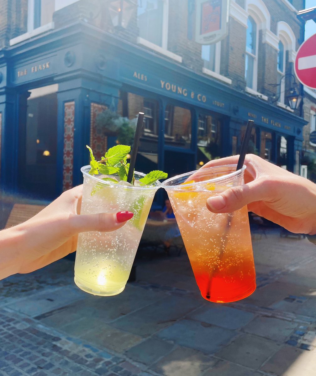 Looking to beat the heat with a refreshing cocktail on The Heath? Don’t forget our refreshing spritzes and pints are available for takeaway! 😎❤️👌

#pubsoflondon #youngspubs #hampsteadheath #spritz #spritzoclock #cocktail #summer #summerdrink #london #pub #summervibes