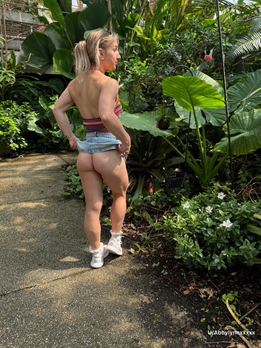 Let's fuck in the zoo like the animals do ? https://t.co/wz5aH7hGef