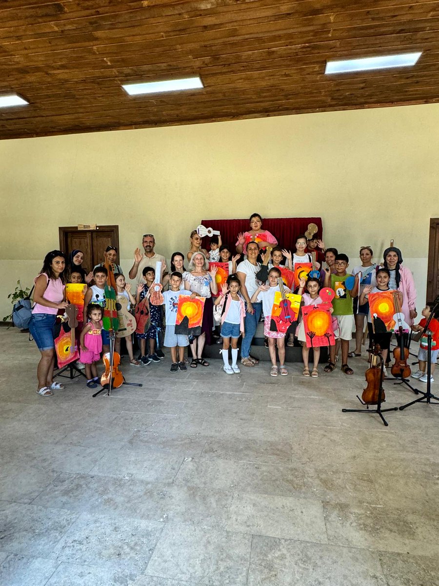 Tasmektep33's tweet photo. Taş Mektep Müzik Köyü'müzün Sanat Şenlikleri kapsamında Yaz etkinlikleri olarak programladığımız 31 Temmuz atölye çalışmalarımızı tamamladık. Katılım gösteren bütün öğrenci ve velilerimize teşekkür ederiz. @tcmeb @faziletdurmus @mersinmemarge @mersinmembasin @mezitlimem https://t.co/VRVHsqQaOa