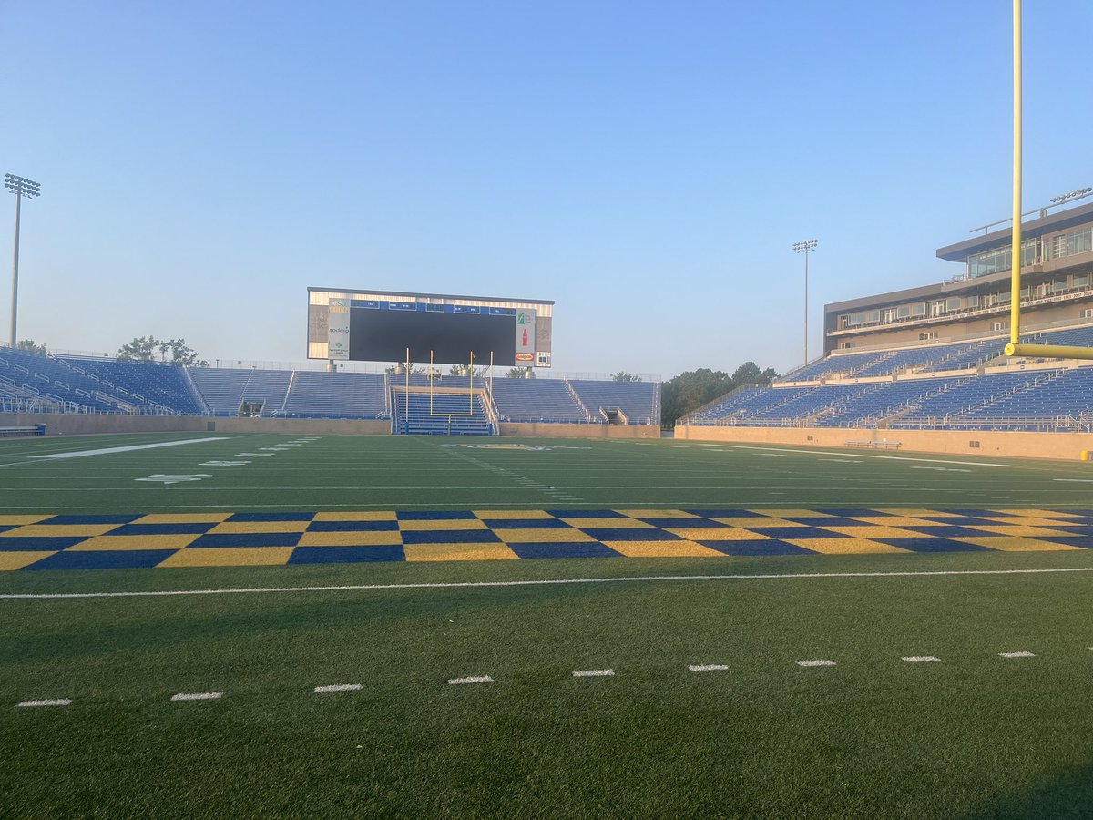 Jonathan Shaeffer (@jonshaeffer) on Twitter photo Year 12 with <a href="/GoJacksFB/">SDSU Football</a>
1st day of practice today! Letβs keep getting better and chasing our best!
#GoJacks π°π Year 12 with <a href="/GoJacksFB/">SDSU Football</a>
1st day of practice today! Letβs keep getting better and chasing our best!
#GoJacks π°π