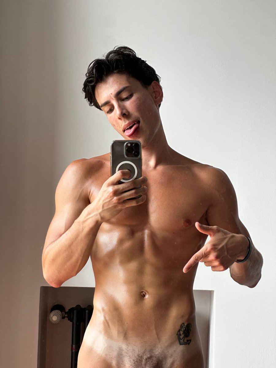 Emanuele tweet media