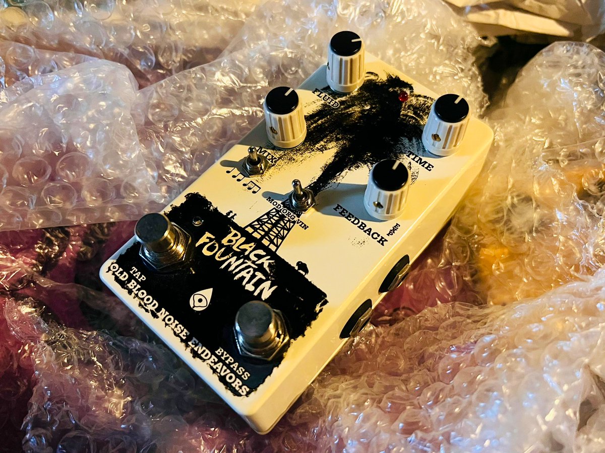 こちらもお借りしました。 Old Blood Noise Endeavors Black Fountain