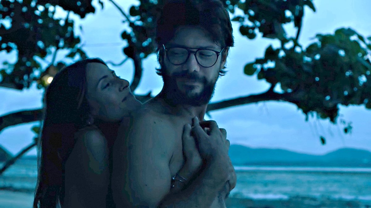 sharla0321's tweet image. Their hugs are always different from others. #OnScreen