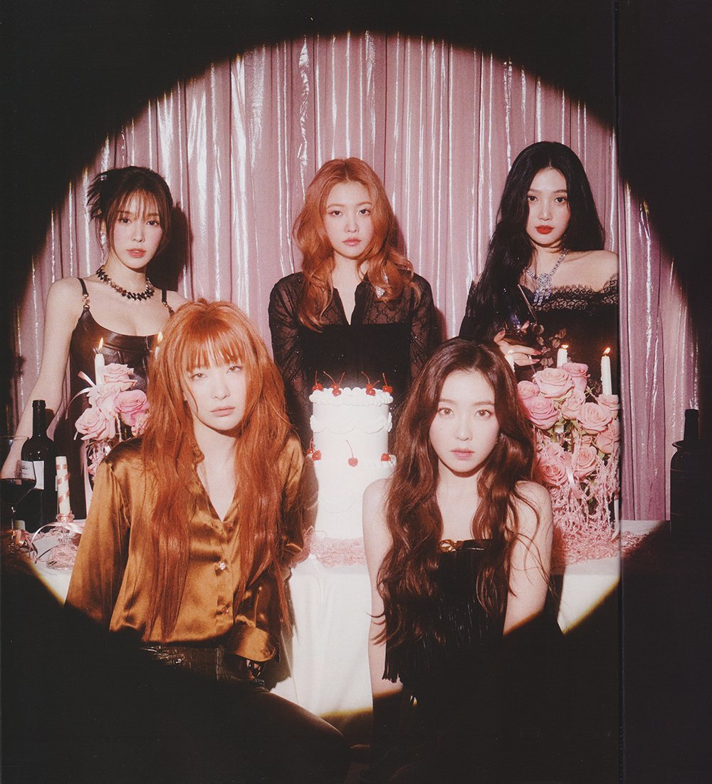 rvelites's tweet image. In honour of Red Velvet's 10th Anniversary since debut, here's a thread of all the group's highlights-- eras, concerts, achievements-- for the past 10 years 🥳 

🩷💛💙💚💜

HAPPINESS SINCE DAY 1 
#REVELINGinRV10VE 
#함께여서_완벽해진_레벨_10주년 
@RVsmtown