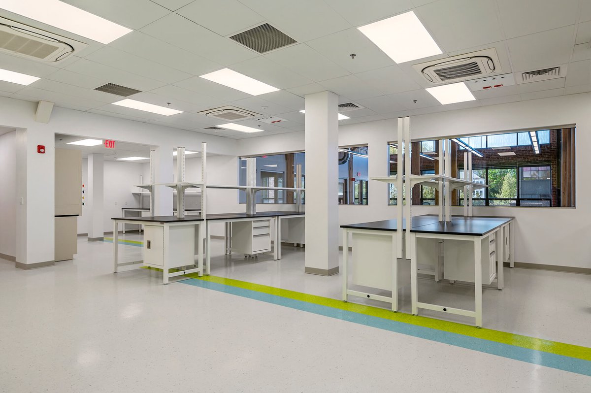 Ebbrelldesign's tweet photo. The Charles River Mills Spec Lab in Newton, MA, showcases a seamless blend of historical charm and high tech laboratory design. This lab conversion project, in a brick-and-beam building offers a unique environment for a single office and lab user.
https://t.co/56O7Rb66np https://t.co/T6rqosgTOg