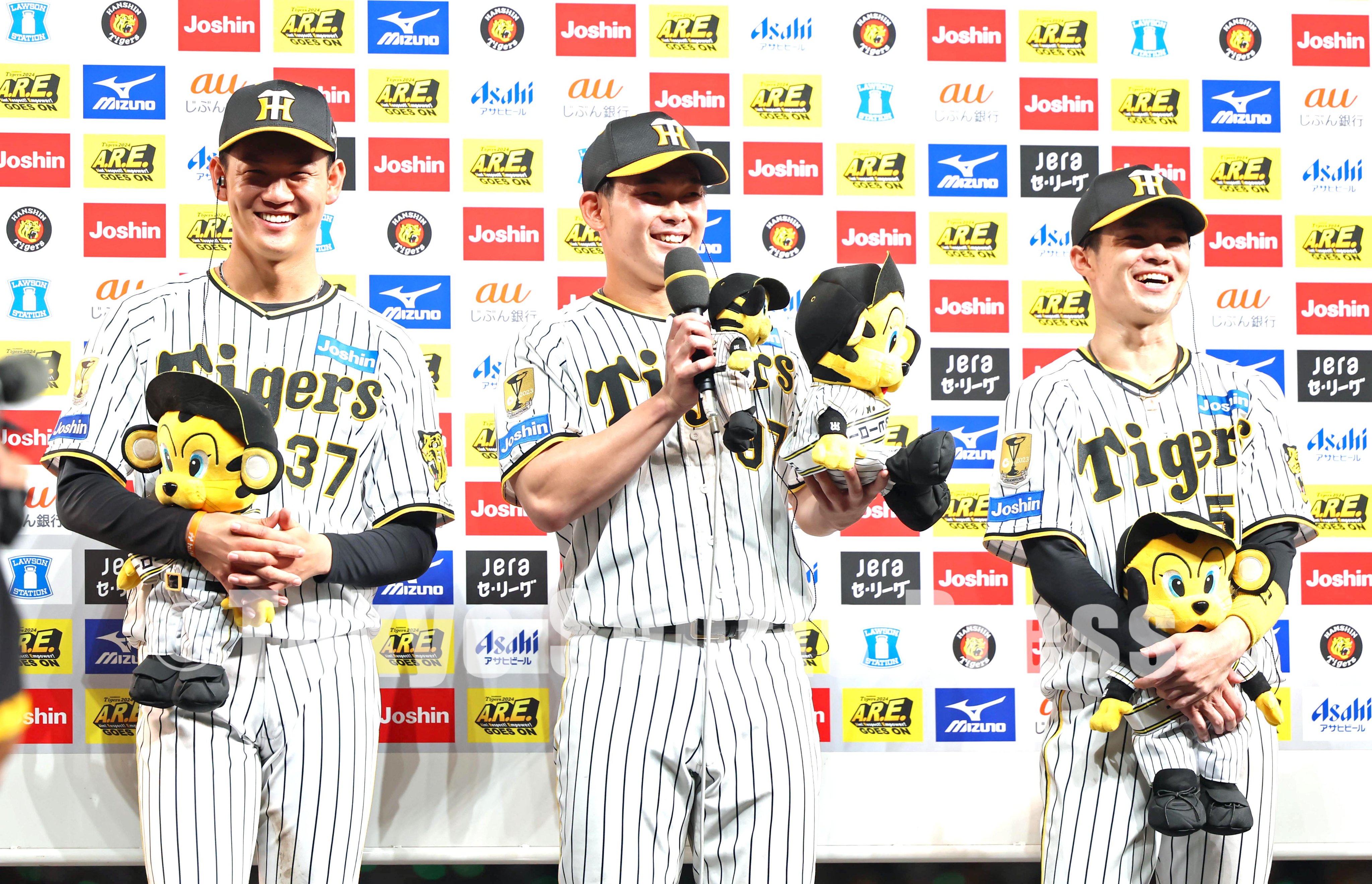 阪神タイガース 顔柄Tシャツ 及川雅貴 阪神タイガース シークレット選手顔柄Tシャツ 2025 及川雅貴