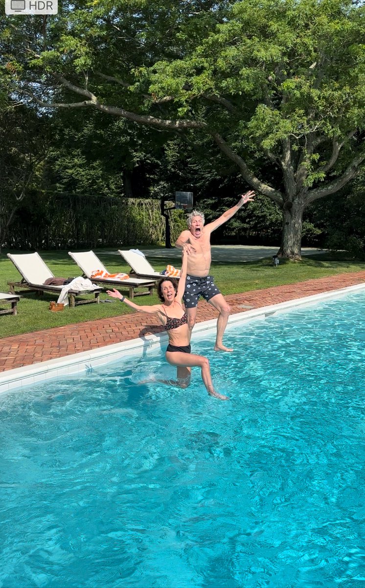 MarthaQuinn's tweet image. How do og VJs Martha Quinn &amp;amp; Mark Goodman @goodymade celebrate MTV's birthday, along with 43 years of friendship? Might as well JUMP! 🎂📺🎸