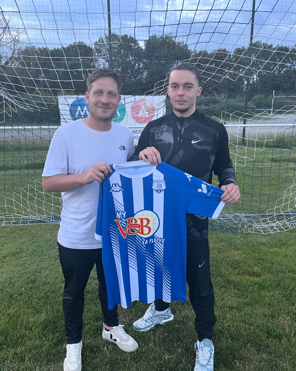 UsBazouges's tweet image. 🔝 MERCATO 🔝

Mathys Millet est un joueur sénior !

Formé au club depuis son plus jeune âge, il va à seulement 16 ans, découvrir le monde senior dès cette année.

Nous lui souhaitons une très belle saison parmi nous !

Bienvenue Mathys 🤍💙