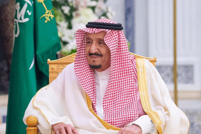 SaudiNews50's tweet photo. عاجل..

خادم الحرمين الشريفين:

تؤمن المملكة العربية السعودية بأهمية الرياضة، وتأثيرها الإيجابي على كل إنسان، ودورها الفاعل في توثيق الروابط
بين الشعوب، وتعزيز التواصل بين الثقافات المختلفة ومد الجسور بين المجتمعات في مختلف أنحاء العالم.

#ترشح_السعودية2034 

- https://t.co/6oWl8Tsnrg