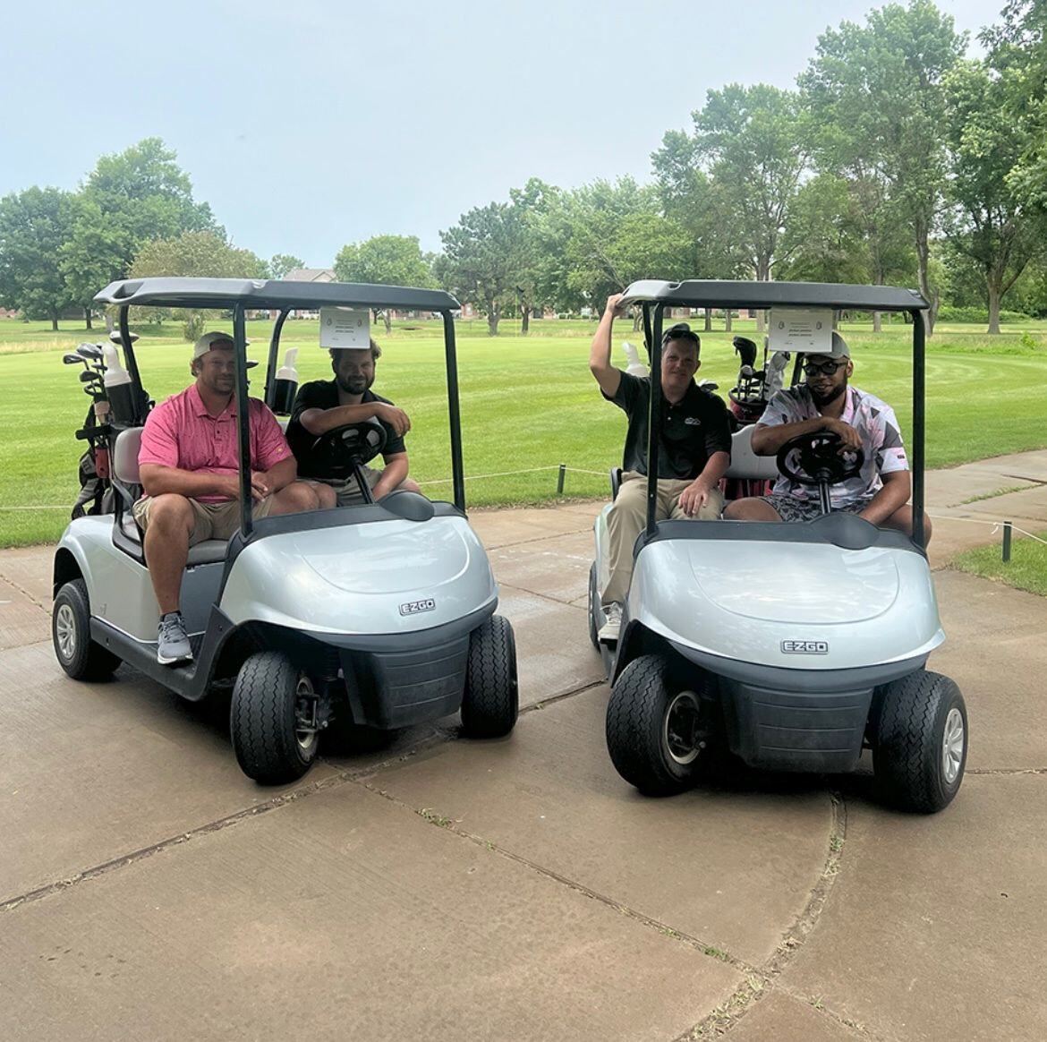 SummitMedia, LLC tweet media