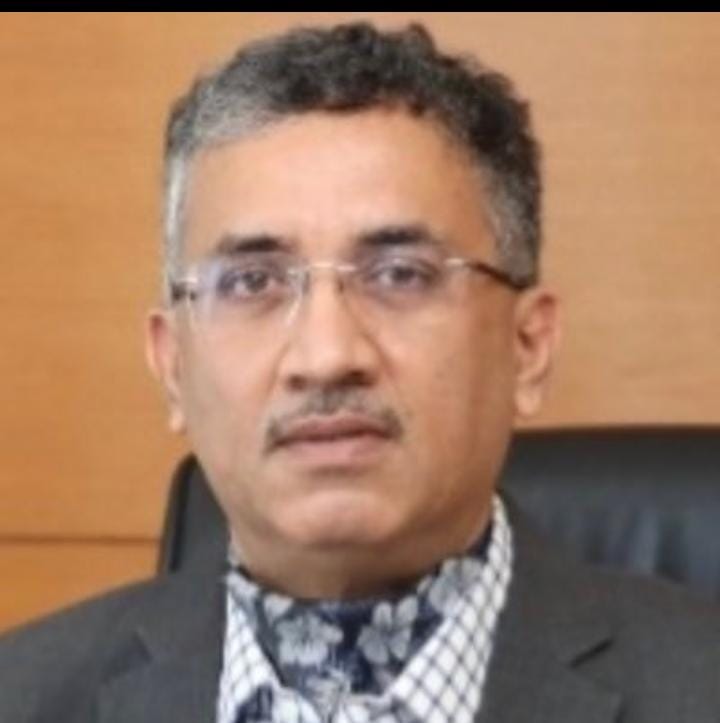 માનનીય <a href="/Mukeshias/">Mukesh Kumar</a> સાહેબમે શિક્ષણ વિભાગનાં સચિવ બનવા બદલ ખુબ ખુબ અભિનંદન સહ શુભેચ્છા....💐💐💐
આશા છે કે આપના આવતાની સાથે જ 24,700 ની કાયમી શિક્ષકોની ભરતી સત્વરે પ્રેસ કોન્ફરન્સમાં રજૂ કરેલ તારીખ મુજબ સમયસર પુર્ણ થાય.
મળીએ એક નવી આશા અને ઊર્જા સાથે.
#गुजरात_मांगे_स्थाई_शिक्षक