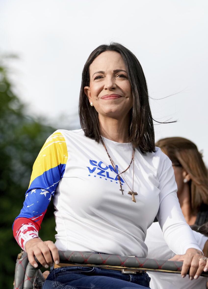 🇻🇪| UNA VERDADERA LÍDER

María Corina Machado, ejemplo de liderazgo, valentía, fe y amor por su pueblo. 

¿Cuál será el siguiente paso de esta mujer?