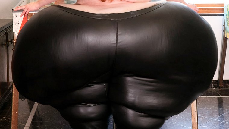 BustyFat's tweet photo. Since my booty was voted as yall's favorite part of my body, and since the olympics are going on right now, I thought I'd let you see the back view of your GOD moments before he fills an entire Olympic sized pool with nut sludge WHILE eating enough food to fill another pool... https://t.co/rrM0gjdkA1