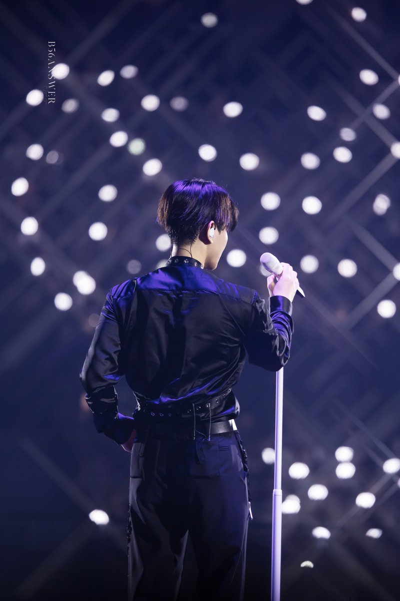 b56answer's tweet image. 240727 LONSDALEITE [dot]
언제나 뒤에서 이렇게 서있어❤️
#EXO #BAEKHYUN #백현
@B_hundred_Hyun