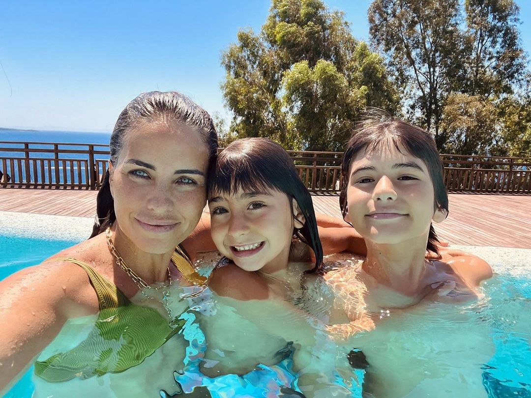 Cherishing precious family time against the stunning backdrop of Barbaros Bay. Creating memories to last a lifetime! 
Barbaros Koyu'nun muhteşem manzarasına nazır, ailece geçireceğiniz değerli zamanın tadını çıkarın. Bir ömür boyu unutulmaz anılar yaratmayı seviyoruz! 
#kempinski