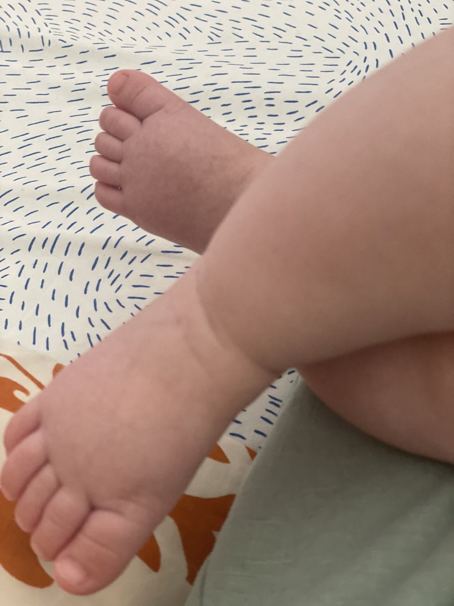 Aún me cuesta creer que estes haciendo esta siesta conmigo. 6meses a tu lado. 
#infertilmamis