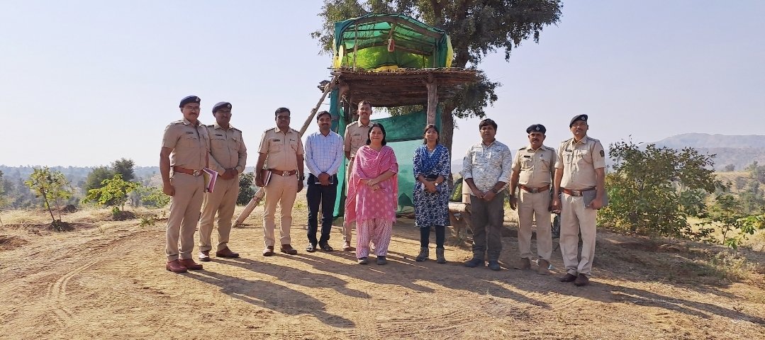 jayotibanerjee's tweet photo. #Rangers are the pivot of Forest Conservation,
Without whom, protecting Forests &amp; Wildlife is impossible,
Nothing better than seeing this tough lot work effectively with grace &amp; smile;
Some of the best humans I've met are Rangers,my favorite people in #Khaki  
#WorldRangersDay https://t.co/f561QH8Esi