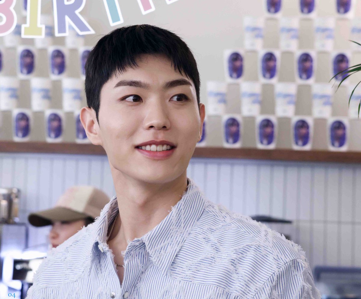 오늘 주인공 진원

#HAPPY_JINWON_DAY #Libelante #리베란테 #진원 #JinWon
