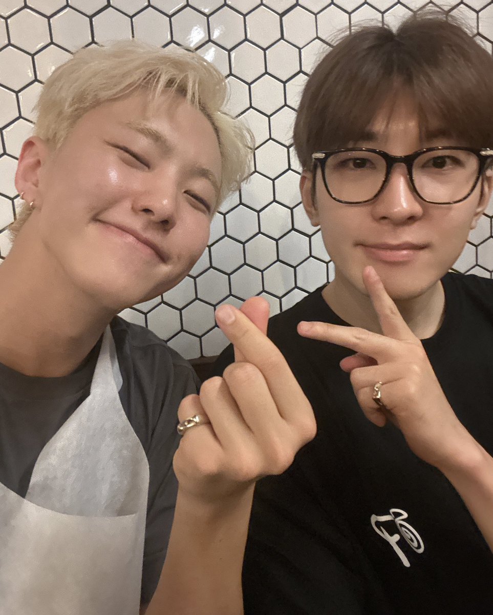 soonwoonoona's tweet photo. giveaway! giveaway! giveaway! 

Dikarenakan soonwoo ada selca di bulan ini, aku mau kasih 2 soonwoonators beruntung untuk dapetin shopeepay 25k💛💜

Syaratnya cuma perlu jadi soonwoonators paling penting💜💛

Dan RT tweet ini aja ya.

Goodluck☺️💜💛 https://t.co/IpLGzN8Wbf
