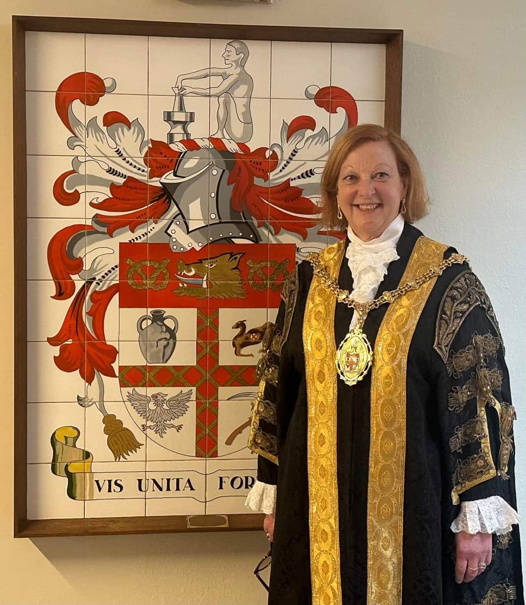Fantastic visit &amp; meeting today with Lord Mayor Lyn Sharpe at the Museum such a lovely lady &amp; striving for the local community in so many ways &amp; we are pleased to be able to offer our help with future projects locally &amp; within the City 
#stokeontrent  #Staffordshire #stoke