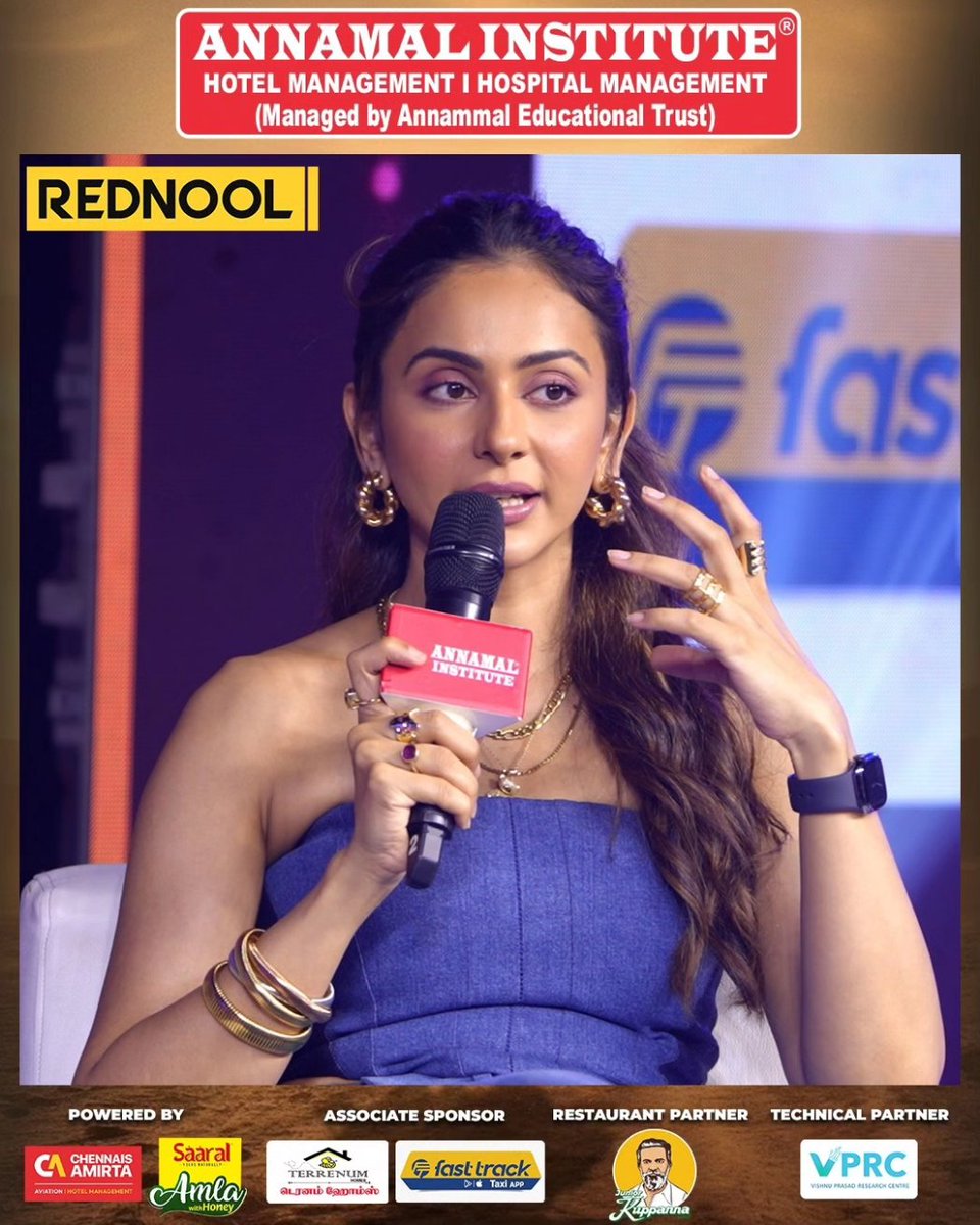 RednoolOfficial's tweet photo. அழகோ அழகு அவள் பேரழகு..😍😍❤️ Rakul Preet Singh |  Indian 2
@Rakulpreet

#rakulpreetsingh #bobbysimha #kamalhaasan #indian2 #kamalhaasan #vivek #siddharth #shankar #ddneelakandan #indianisback #lycaproductions #rednool https://t.co/UgVeeJCZVW