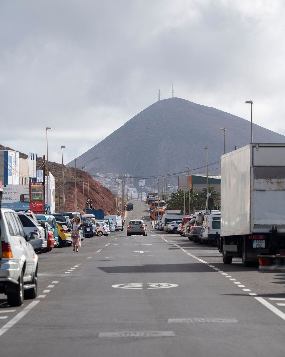 GranCanariaCab's tweet image. 🌟 Renovación total para el Polígono Industrial San Isidro, #Gáldar.

Completamos la séptima fase de mejoras en el Polígono Industrial San Isidro, transformando este espacio clave en Gáldar con nuevos alumbrados, aceras renovadas y una red de abastecimiento optimizada. 🏗️✨