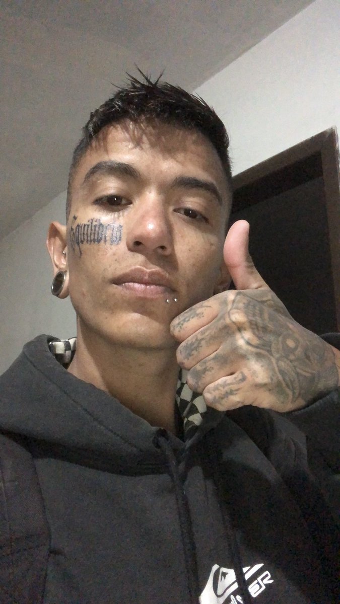 FelippeInked's tweet photo. Atualizando o.O https://t.co/xmLB1mmyjv