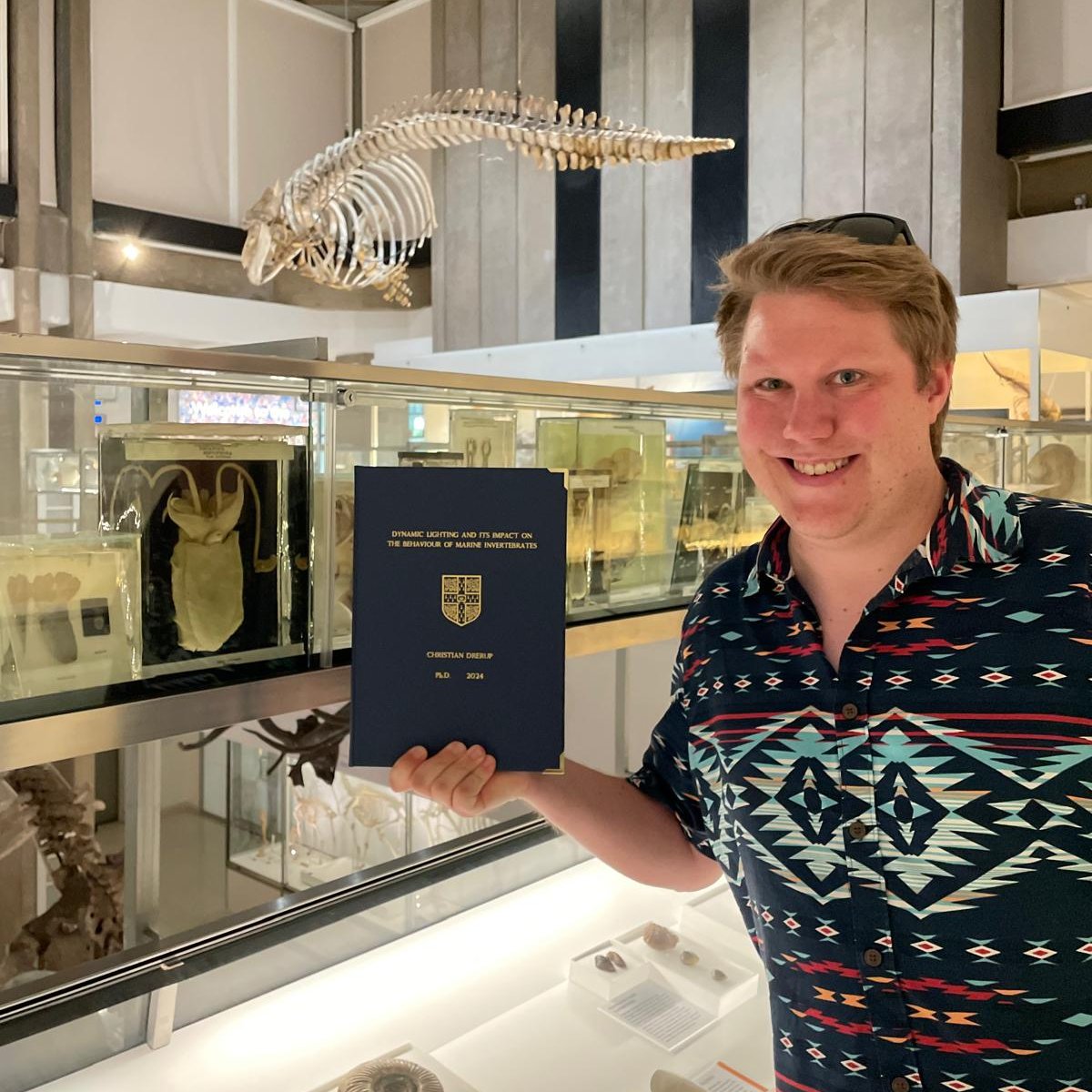Christian Drerup (@chris_drerup) on Twitter photo Big thanks to all the support over the past years <a href="/JHerbertread/">James Herbert-Read</a> & <a href="/MarineBehavEcol/">Marine Behavioural Ecology</a> & <a href="/CamZoology/">Dept of Zoology</a>, <a href="/DrMartinJohnHow/">Dr Martin John How</a> & <a href="/EcologyofVision/">Ecology of Vision</a>, <a href="/CamESS_CCLEAR/">CambridgeESS&C-CLEAR</a> & <a href="/Cambridge_Trust/">Cambridge Trust</a> 🤝 Big thanks to all the support over the past years <a href="/JHerbertread/">James Herbert-Read</a> & <a href="/MarineBehavEcol/">Marine Behavioural Ecology</a> & <a href="/CamZoology/">Dept of Zoology</a>, <a href="/DrMartinJohnHow/">Dr Martin John How</a> & <a href="/EcologyofVision/">Ecology of Vision</a>, <a href="/CamESS_CCLEAR/">CambridgeESS&C-CLEAR</a> & <a href="/Cambridge_Trust/">Cambridge Trust</a> 🤝