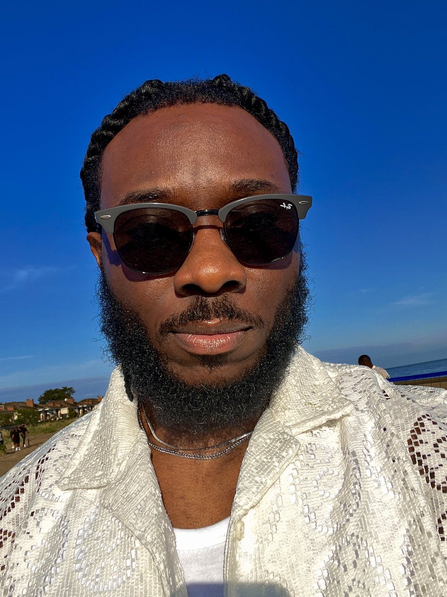 Yonko Misan tweet media