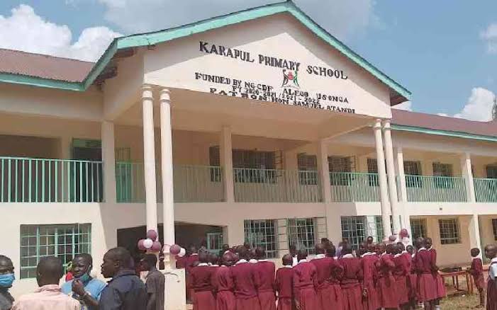 Vybez Radio (@vybezradioke) on Twitter photo #LevelTheVybez: Hawa ma MCA, Ma governor na MP huandika jina zao kwa ma projects wanafaa kukatazwa ama io rada ni safi?
#VybeAYard
<a href="/Browngalnessa/">browngal a gal nessa</a> & <a href="/deejaypatiz/">DEEJAY PATIZ</a> #LevelTheVybez: Hawa ma MCA, Ma governor na MP huandika jina zao kwa ma projects wanafaa kukatazwa ama io rada ni safi?
#VybeAYard
<a href="/Browngalnessa/">browngal a gal nessa</a> & <a href="/deejaypatiz/">DEEJAY PATIZ</a>