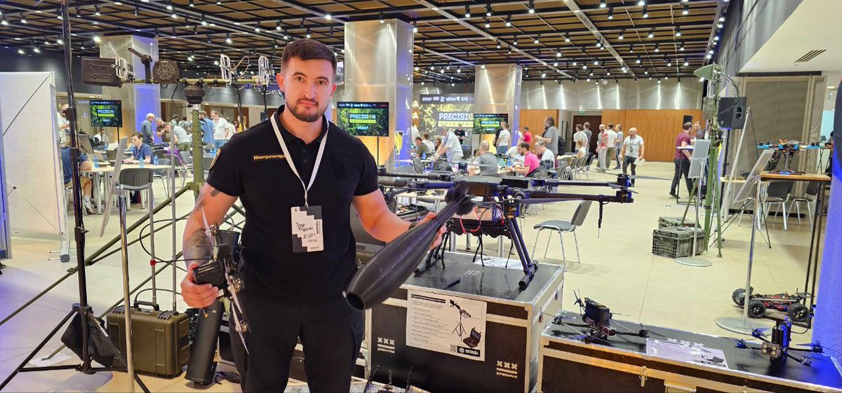 Саме зараз в Україні формуються тренди для світової оборонної промисловості, адже ми ведемо найбільшу і найтехнологічнішу війну за останні 80 років

Був у журі хакатону з пошуку рішень для ураження ворога від <a href="/BRAVE1ua/">BRAVE1</a> і 100% у цьому ще раз переконався.

Під час заходу українські