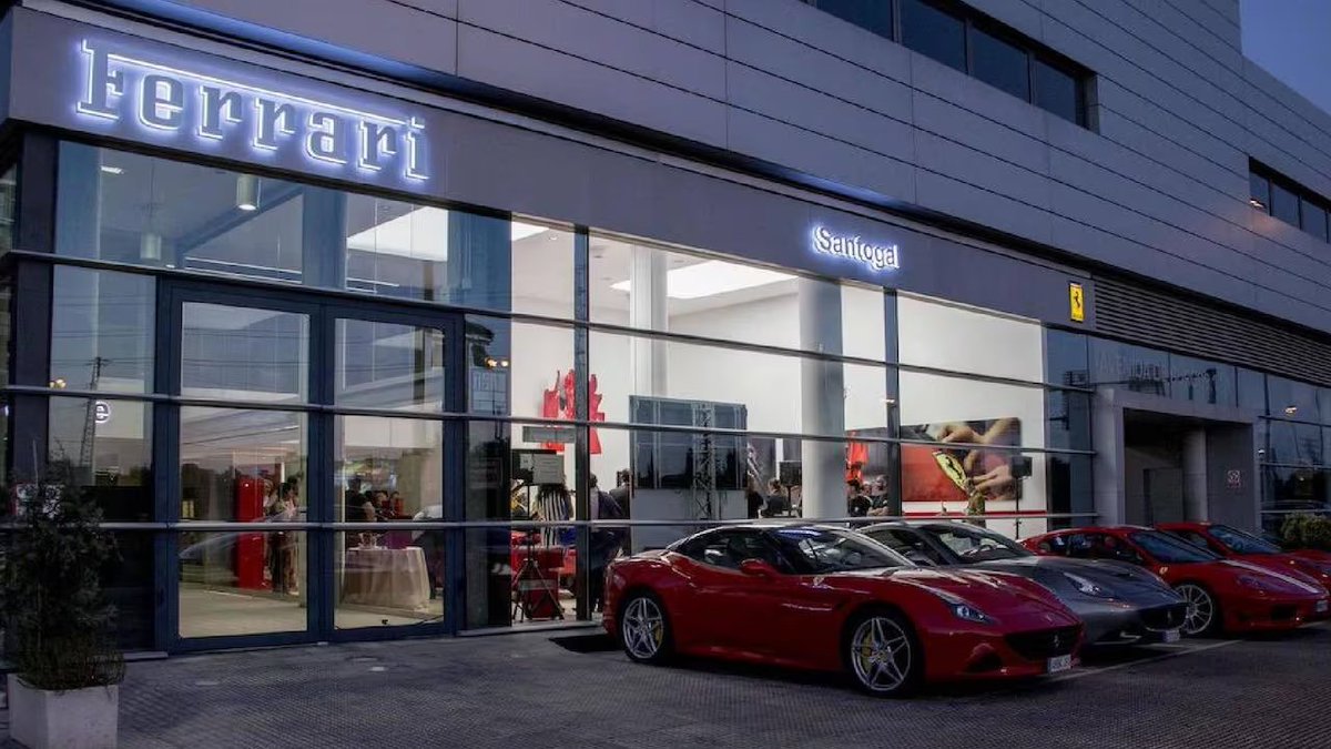 Paradójicamente, las sanciones de Estados Unidos a altos funcionarios del régimen venezolano tuvieron un efecto positivo en la economía, ya que los altos capos del 'Cartel de los Soles' no pudieron seguir sacando su dinero de Venezuela, así que empezaron a 'invertirlo' dentro del