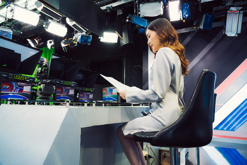 readthecloud's tweet image. คุยกับ เปิ้ล-กุลธิดา พงษ์แจ่ม เจ้าของช่อง Apple Kullathida ถึงการทำงานของผู้ประกาศข่าวที่ต้องรับมือสารพัดปัญหา ตั้งแต่อ่านข่าวผิด ลืมคิว จนถึงการทำคอนเทนต์เล่าเบื้องหลังจนมีผู้ติดตามนับแสน #PageMaker readthecloud.co/apple-kullathi…