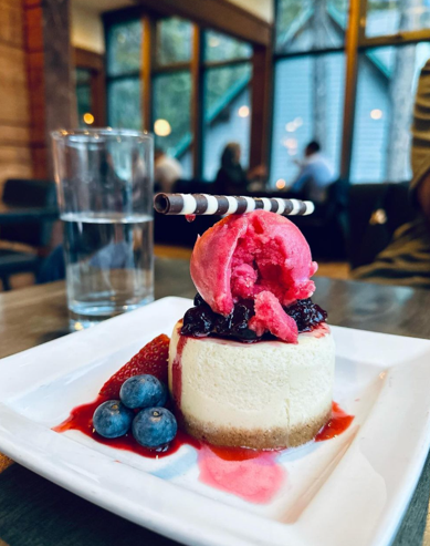 Emerald Lake Lodge tweet media