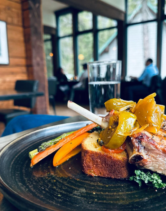 Emerald Lake Lodge tweet media