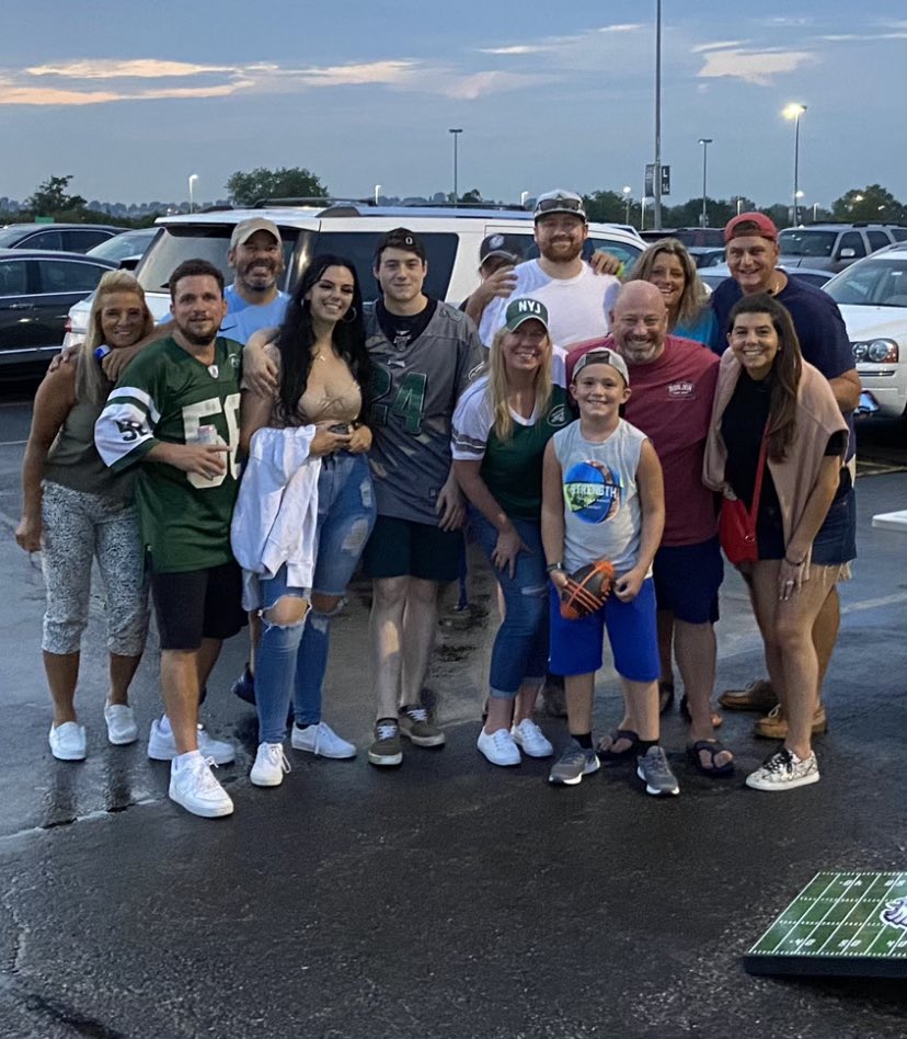 JohnPaulFAL's tweet photo. Start of football season means one thing....#FALGATE! Meet @Babchik & friends at MetLife on Sat Aug 24 as the Jets take on the Giants for a 730 pm game. Everyone is invited! @EyeDocFal @hilaryjoy @GeorgeMiklos @mikeruic52 @mushwear @FalQueen @decimVIII @goat39 @0MG__MLC @BdalFal https://t.co/2ilOIP4mbq