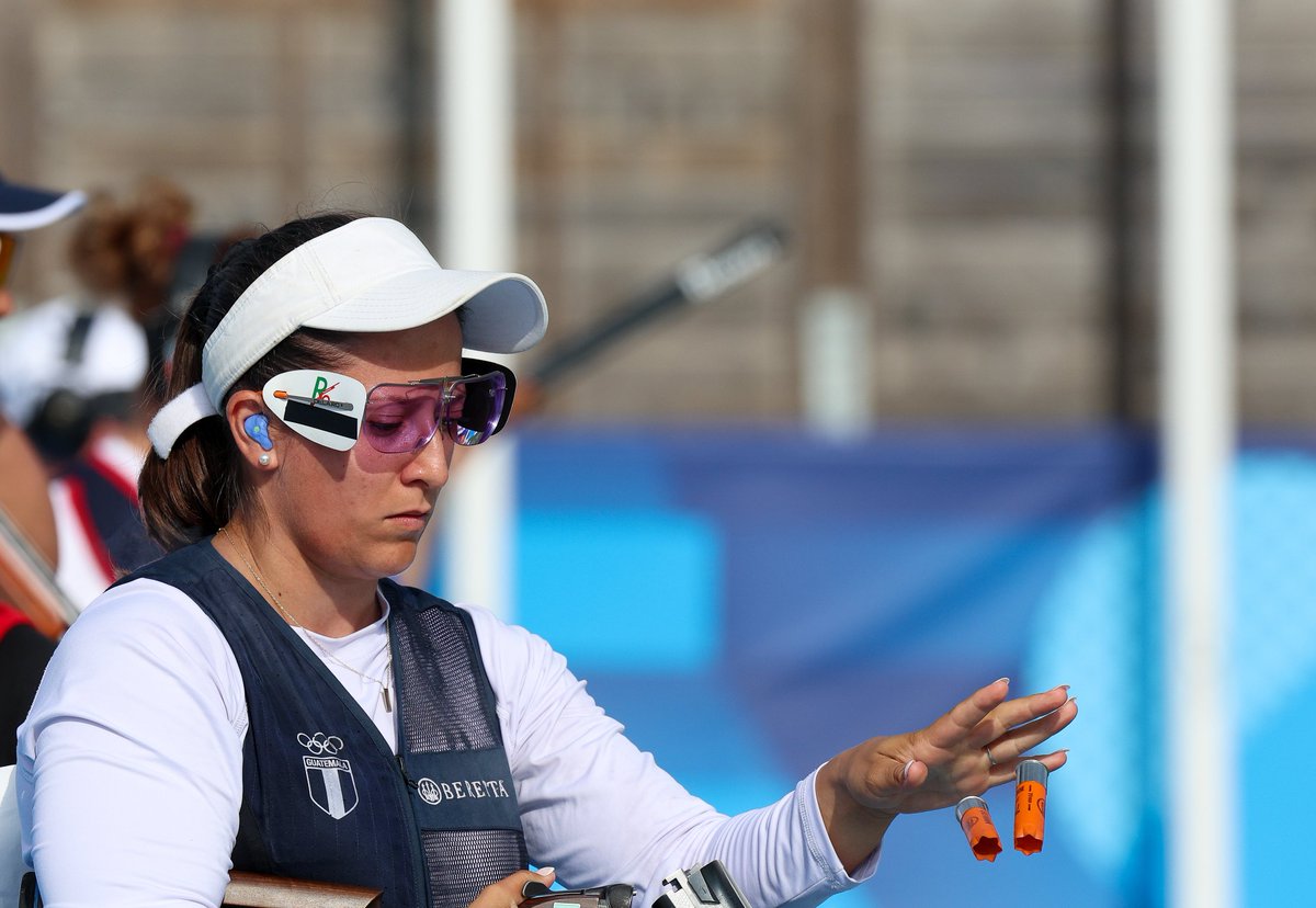 EUDeportes's tweet photo. #Paris2024 | ¡ADRIANA ASEGURA MEDALLA! 🥇🥈🥉

La tiradora guatemalteca asegura podio en la final de foso olímpico en tiro con armas de caza

#VamosGuate 🇬🇹

Siga todas las emociones en nuestra radio en línea 🎙️📻📱👉 https://t.co/hTv9wHN10Q https://t.co/ZrrikekUfk