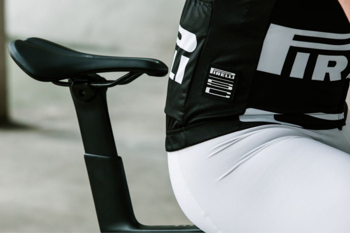 PirelliUSA's tweet photo. Experience the essence of Italian cycling heritage with the exclusive collaboration between #SantiniCycling & #PirelliDesign! 🇮🇹✨From sleek jerseys to high-performance bib shorts, each piece is designed with passion, innovation and excellence. #pirellisportclub https://t.co/54UgLwuMfw