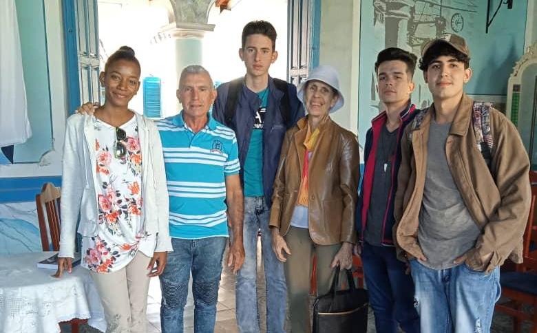 Ramón Reigosa Lorenzo: una vida dedicada a la Historia (+fotos): El destacado profesor espirituano mereció este año el Premio Provincial Rafael Pérez Luna, galardón que recibió durante la jornada por el Día del Historiador Cubano dlvr.it/TBJq1K <a href="/escambraycu/">Escambray</a>