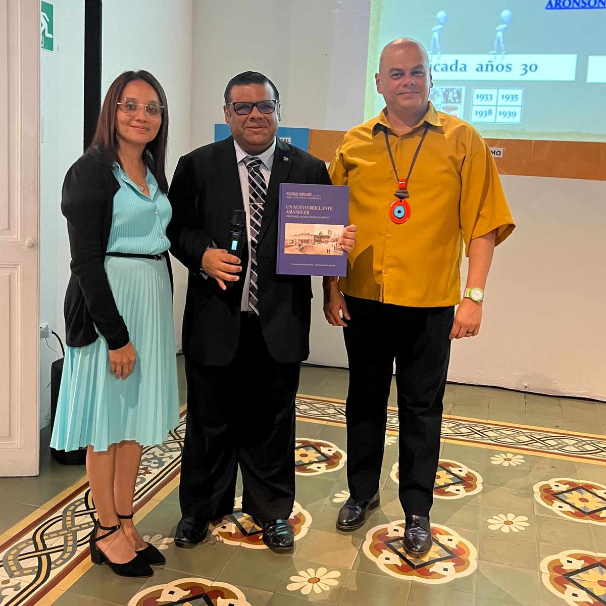 yahadinunum's tweet image. Honored to welcome Mr. Erick Ulate, Ambassador of #CostaRica🇨🇷 to #Guatemala🇬🇹 , to @mholocaustogt during our training &quot;The Holocaust in Movie Scenes&quot; with Paco Santos Juanes Grau. Educators from Guatemala &amp;amp; Costa Rica learning together! 

#BeyondMemory
