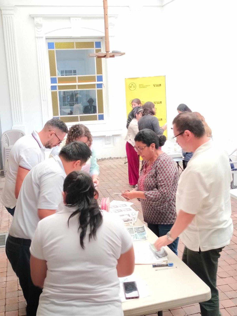 yahadinunum's tweet image. Honored to welcome Mr. Erick Ulate, Ambassador of #CostaRica🇨🇷 to #Guatemala🇬🇹 , to @mholocaustogt during our training &quot;The Holocaust in Movie Scenes&quot; with Paco Santos Juanes Grau. Educators from Guatemala &amp;amp; Costa Rica learning together! 

#BeyondMemory