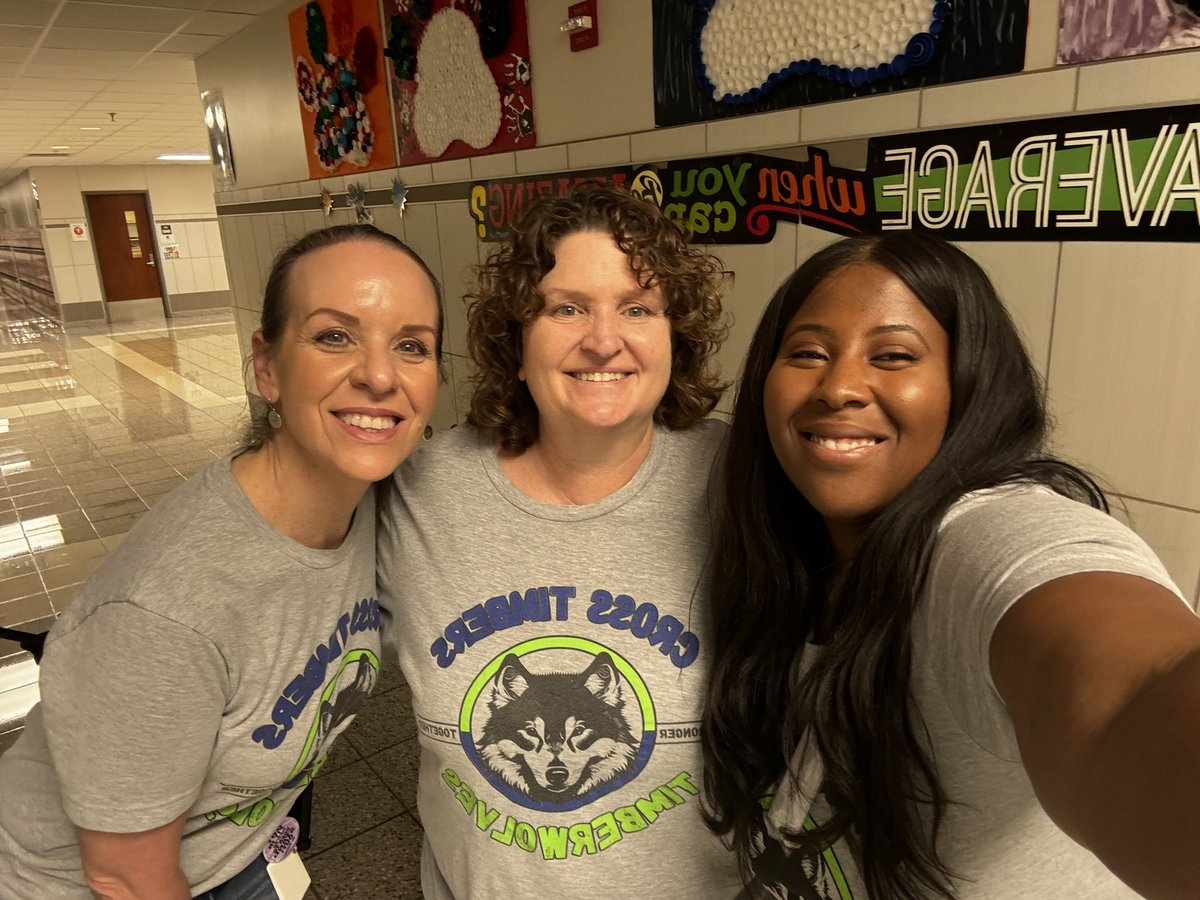 MsKagaso's tweet photo. Yesterday we had a blast as we welcomed our new Wolves to the Pack! 🐺✨ These educators are ready to give a world-class education with sunshine and sprinkles! #UnstoppableTogether #OnePackOneMission https://t.co/gmW1IasGtw
